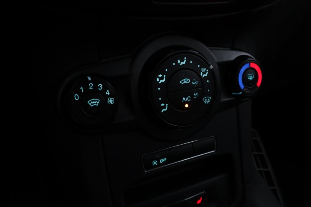 FORD Fiesta 2013