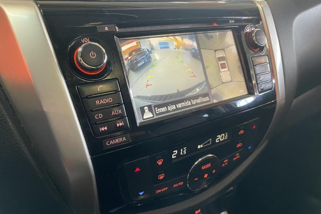 NISSAN Navara 2017