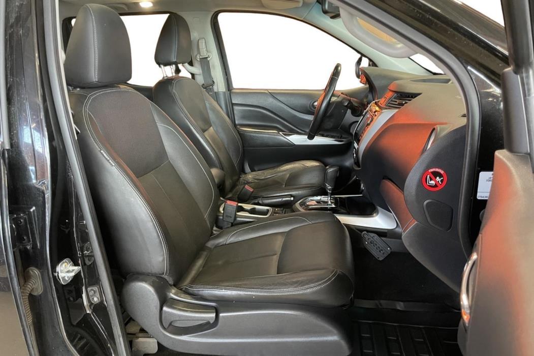 NISSAN Navara 2017