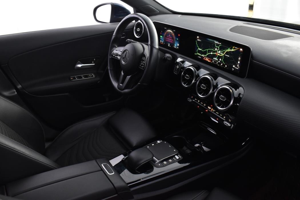 MERCEDES-BENZ A 2021