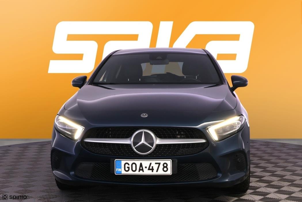 MERCEDES-BENZ A 2021