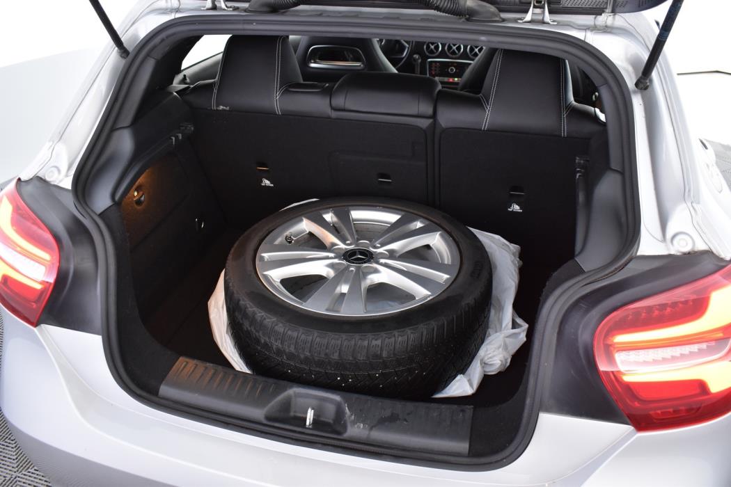 MERCEDES-BENZ A 2016