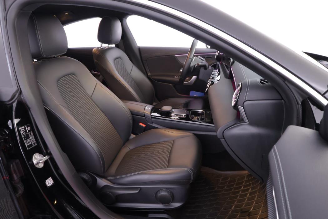 MERCEDES-BENZ CLA 2023