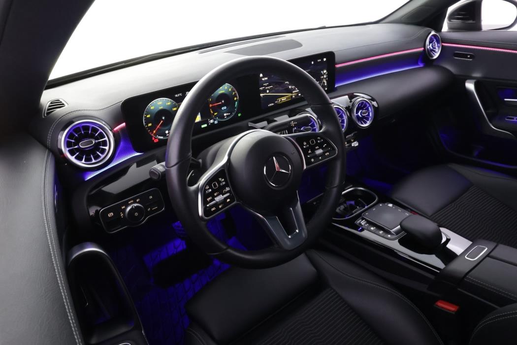 MERCEDES-BENZ CLA 2023