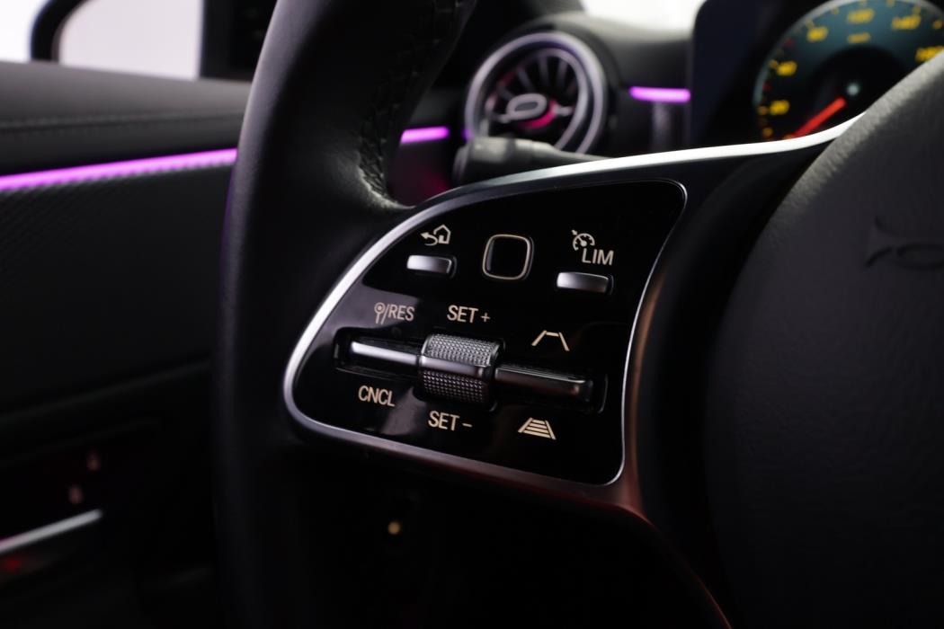MERCEDES-BENZ CLA 2023