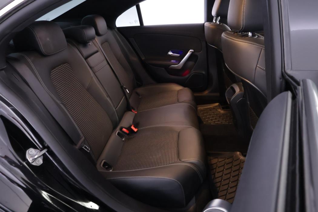 MERCEDES-BENZ CLA 2023