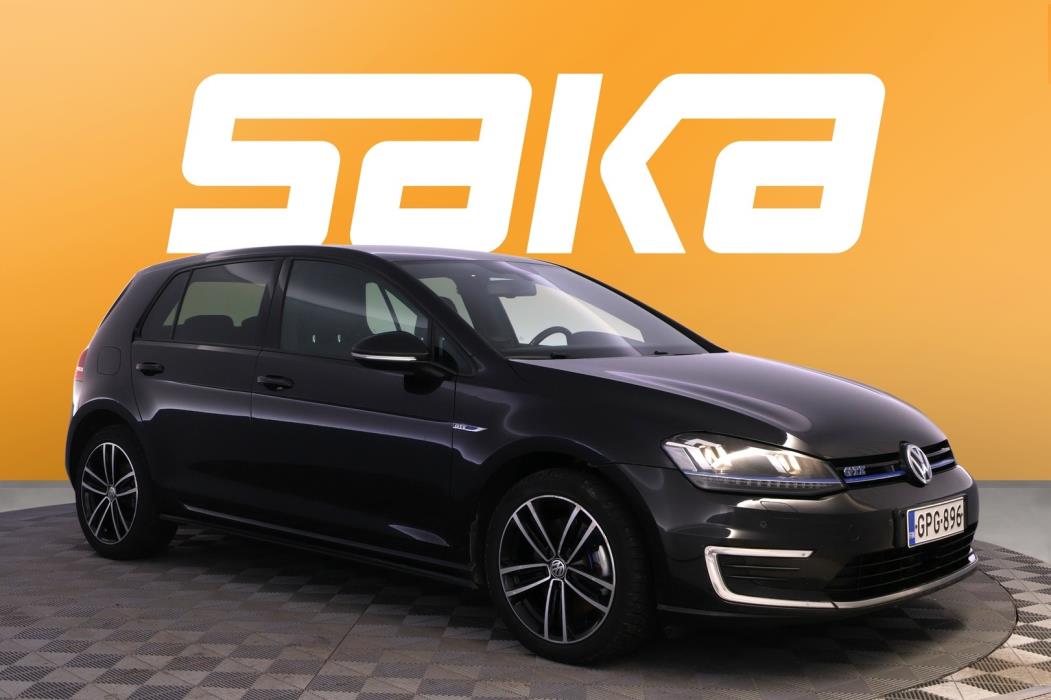 VOLKSWAGEN Golf 2016