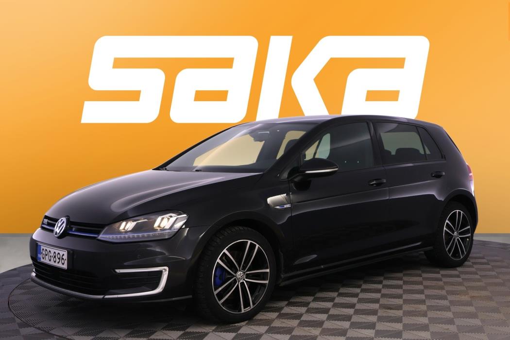 VOLKSWAGEN Golf 2016