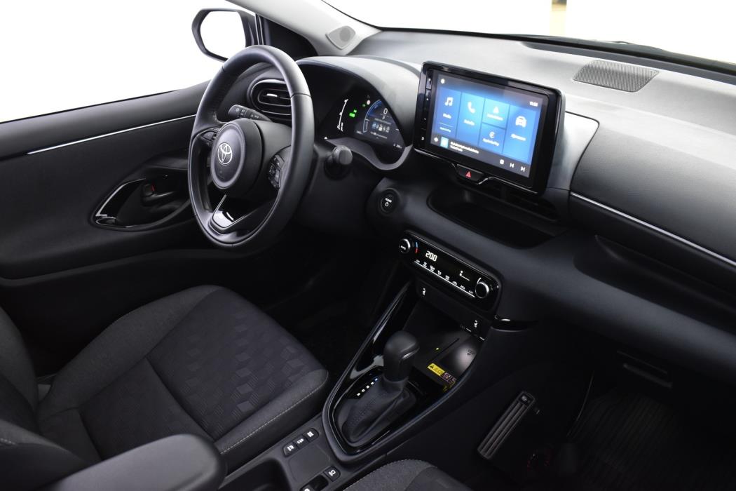 TOYOTA Yaris 2024