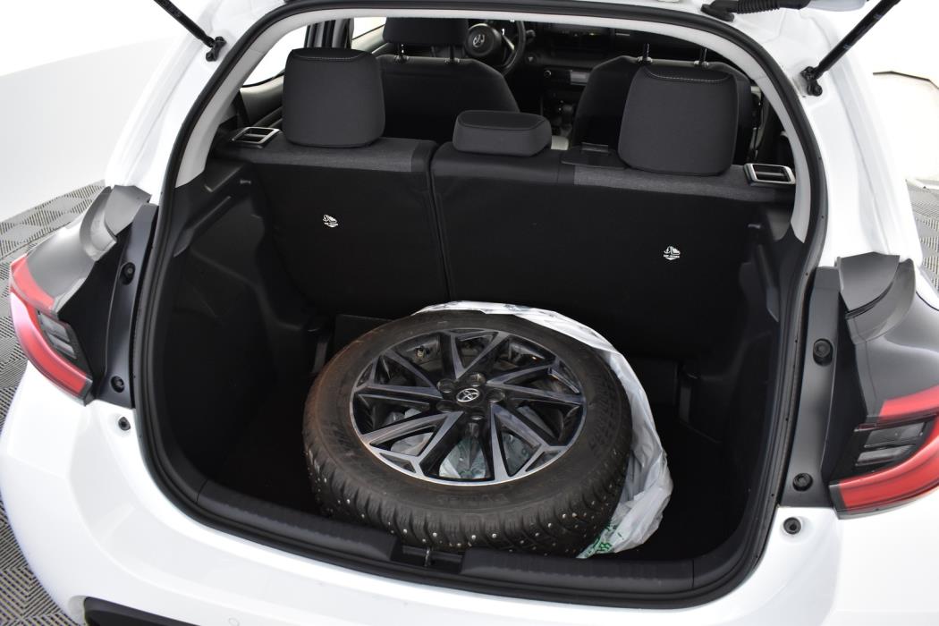 TOYOTA Yaris 2024