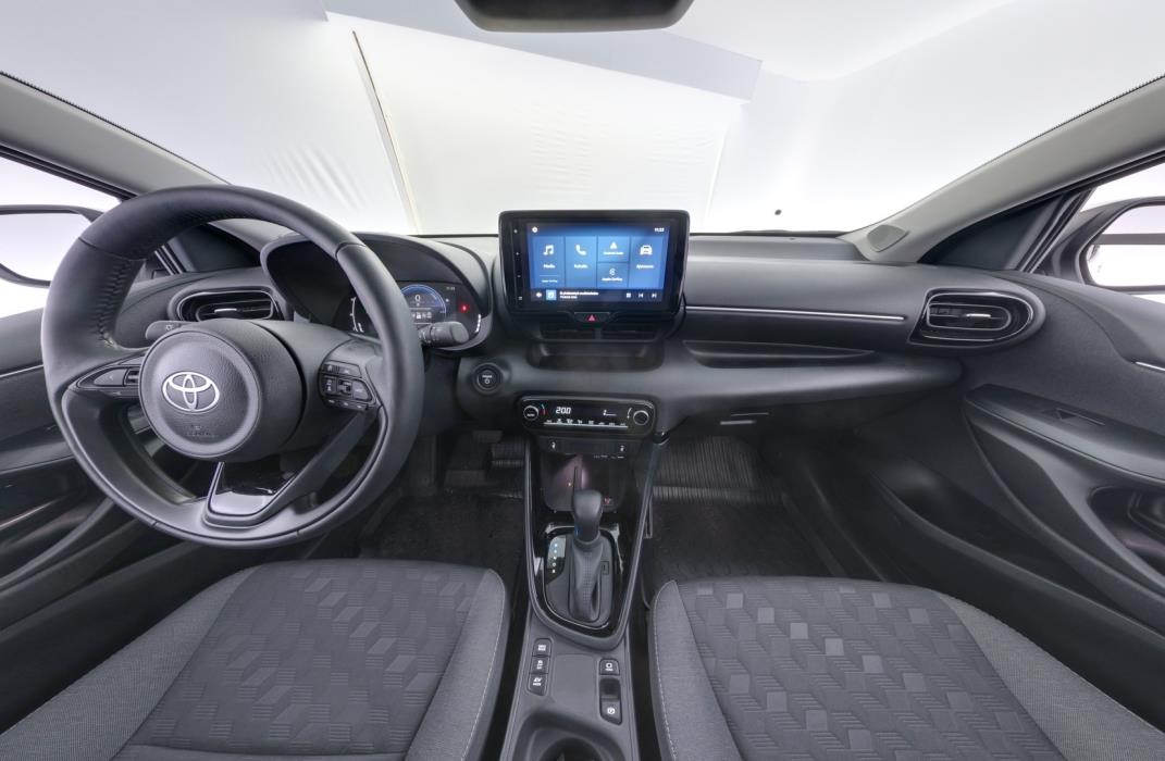 TOYOTA Yaris 2024