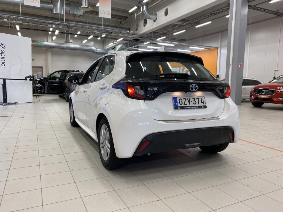 TOYOTA Yaris 2021