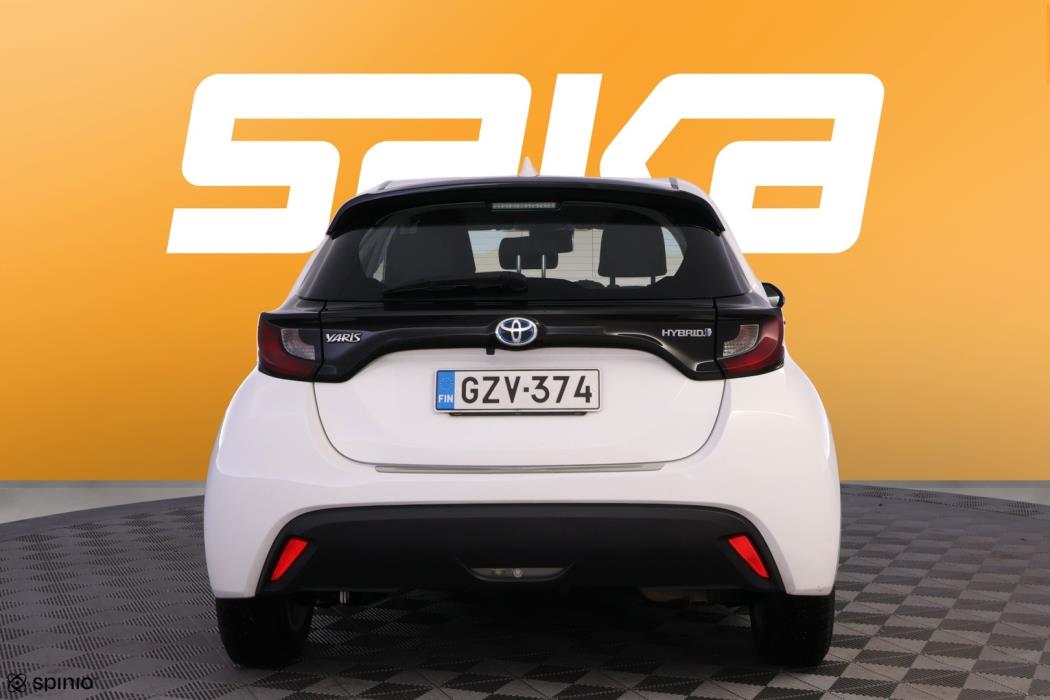 TOYOTA Yaris 2021