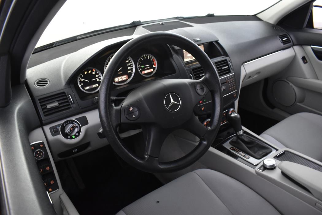 MERCEDES-BENZ C 2009