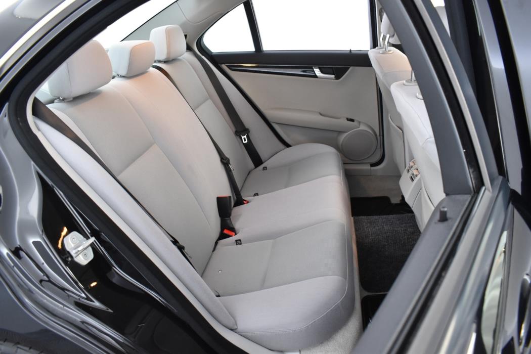 MERCEDES-BENZ C 2009