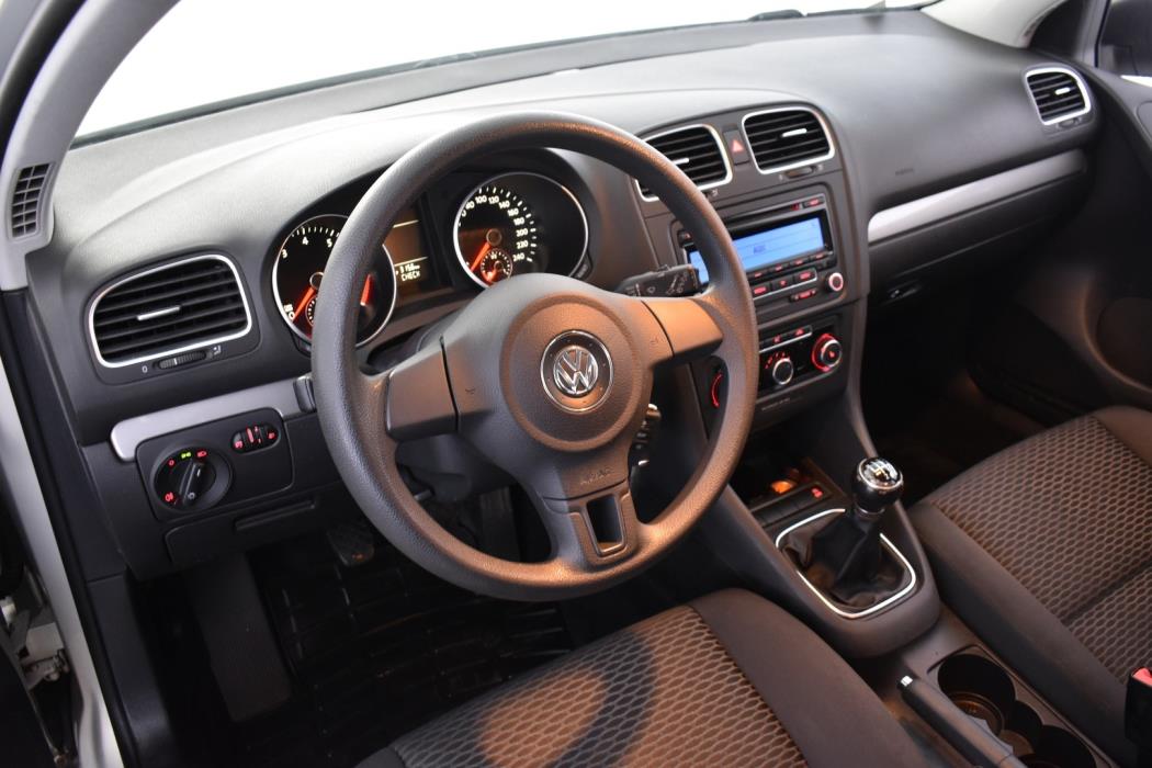 VOLKSWAGEN Golf 2011