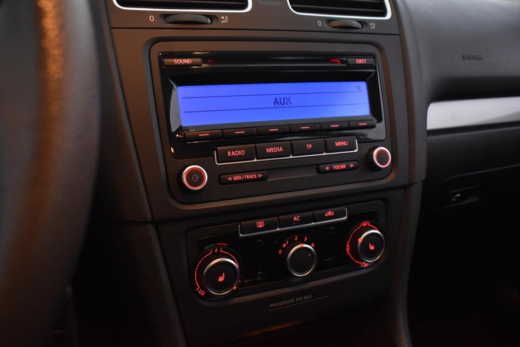 VOLKSWAGEN Golf 2011