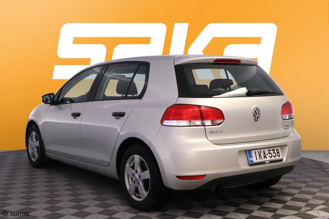 VOLKSWAGEN Golf 2011
