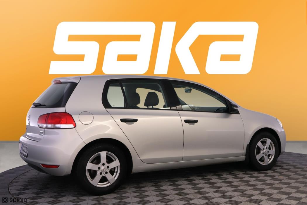 VOLKSWAGEN Golf 2011