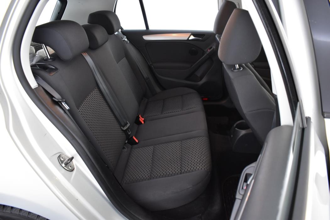 VOLKSWAGEN Golf 2011