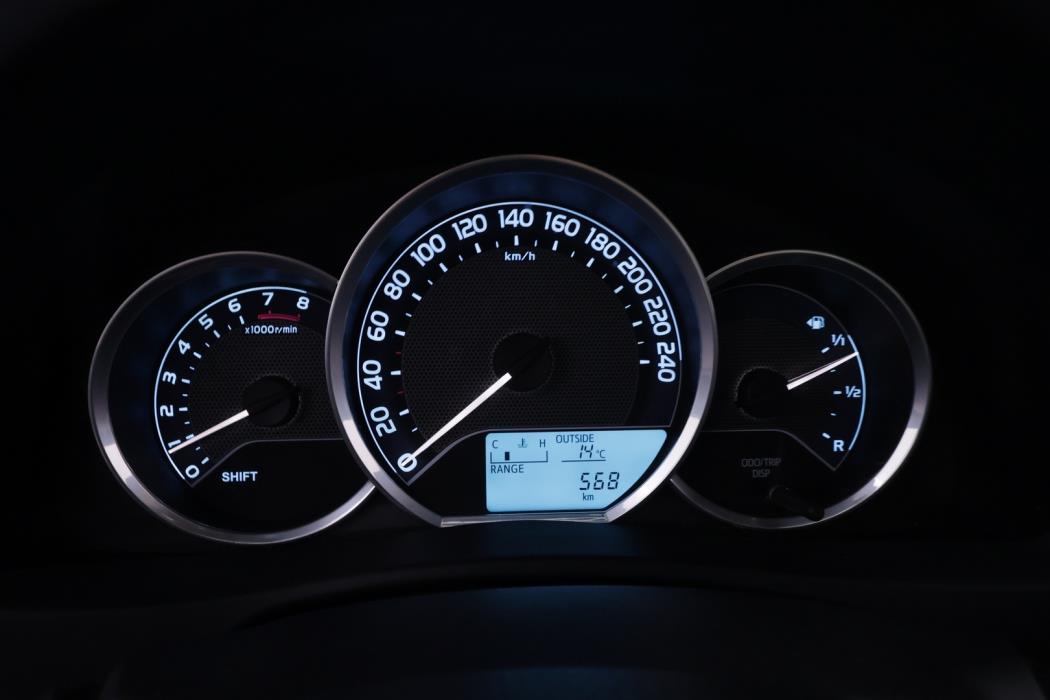 TOYOTA Auris 2013