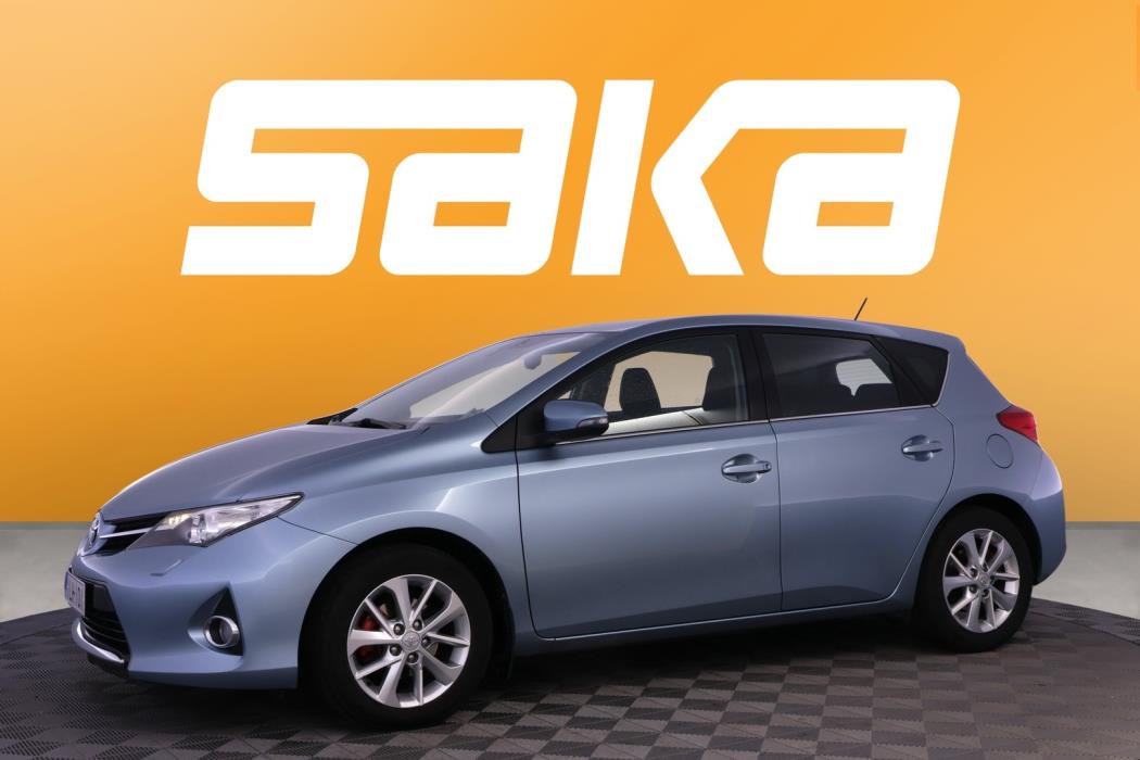 TOYOTA Auris 2013