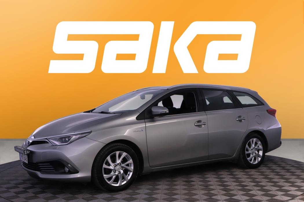 TOYOTA Auris 2016