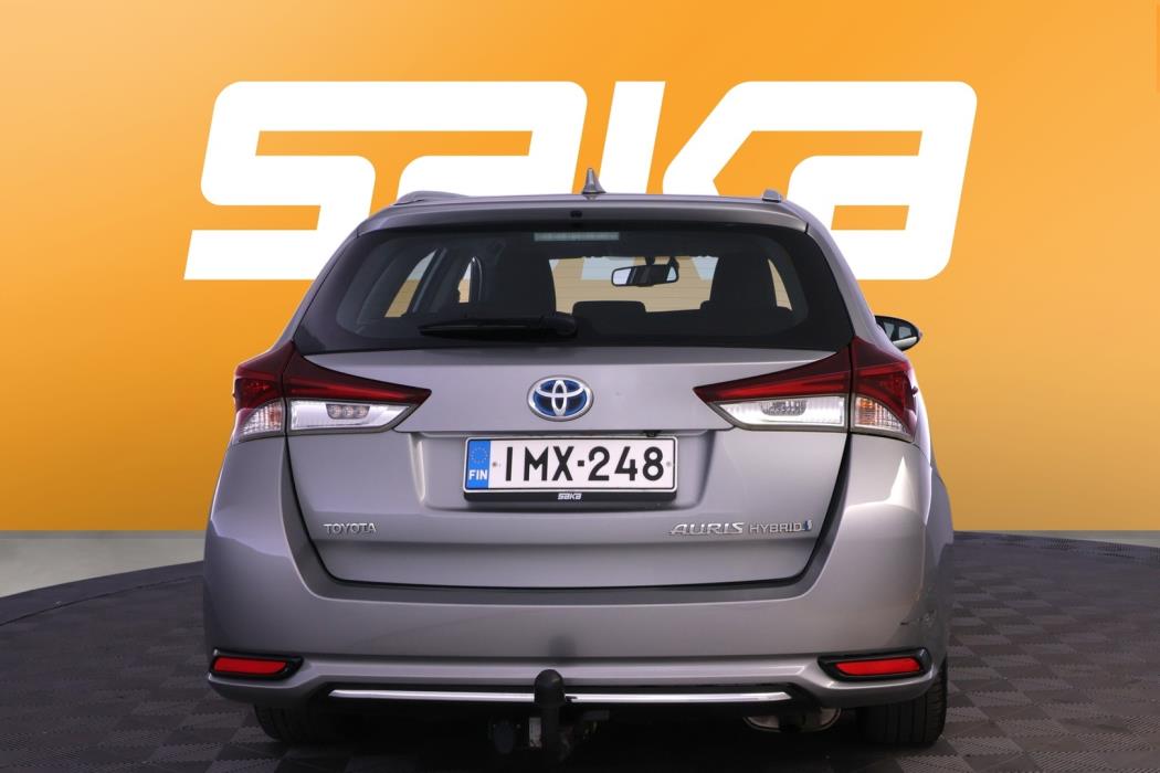 TOYOTA Auris 2016