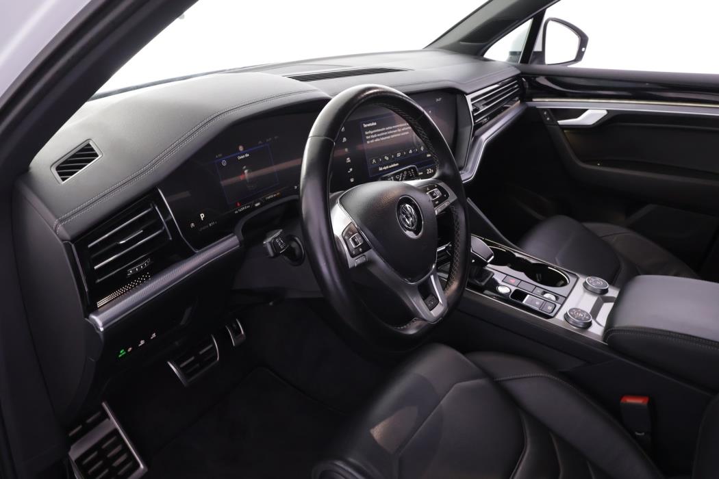 VOLKSWAGEN Touareg 2019