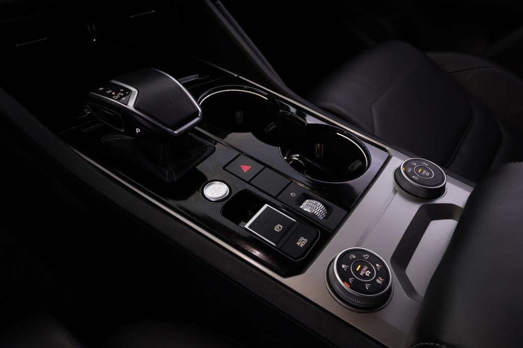 VOLKSWAGEN Touareg 2019