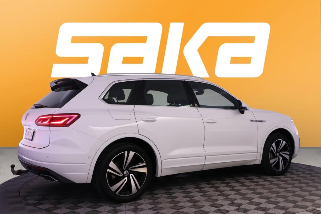 VOLKSWAGEN Touareg 2019