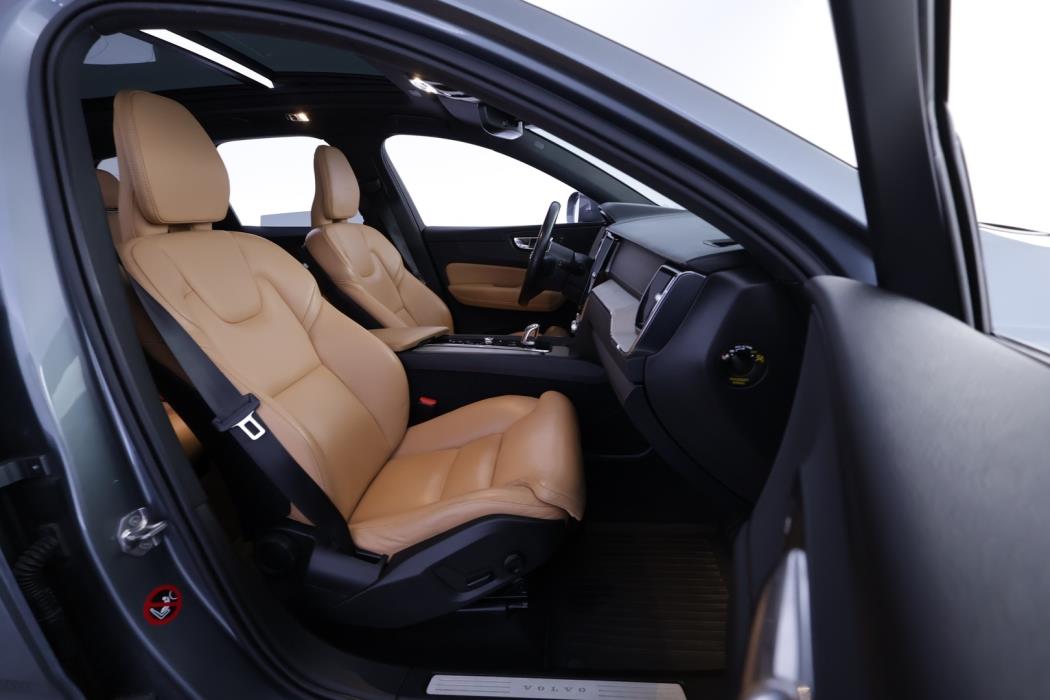VOLVO XC60 2019