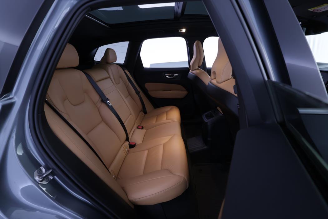 VOLVO XC60 2019
