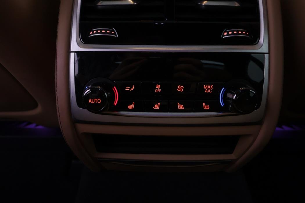 BMW 745 2020