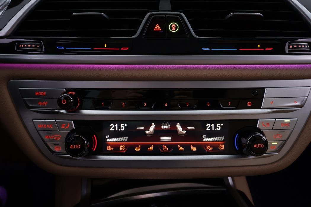 BMW 745 2020