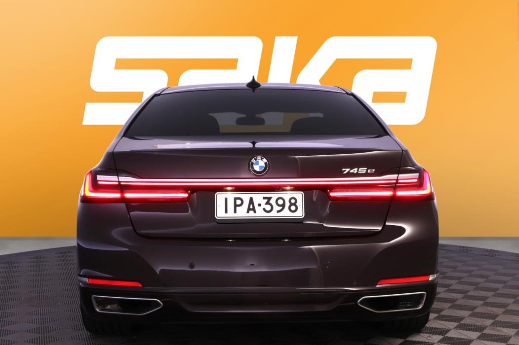 BMW 745 2020
