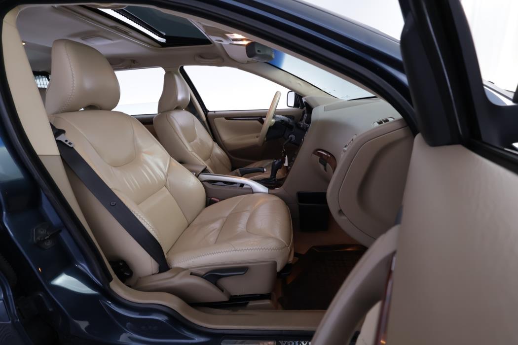 VOLVO XC70 2006
