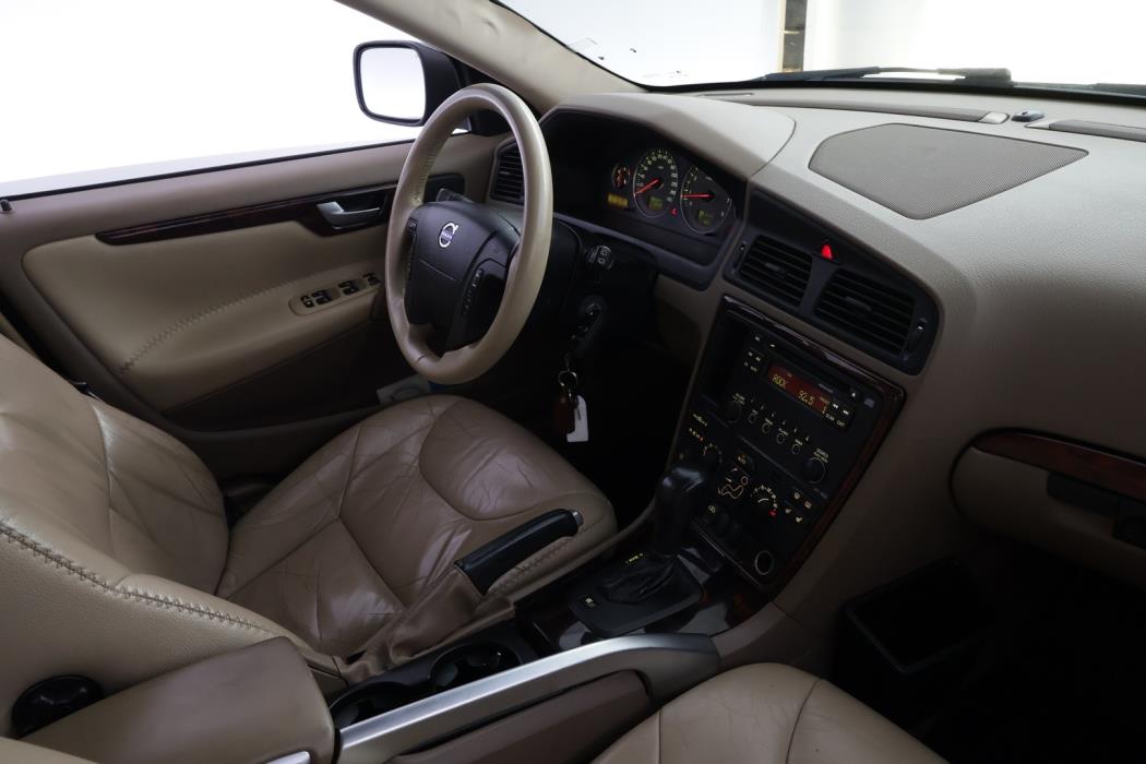 VOLVO XC70 2006