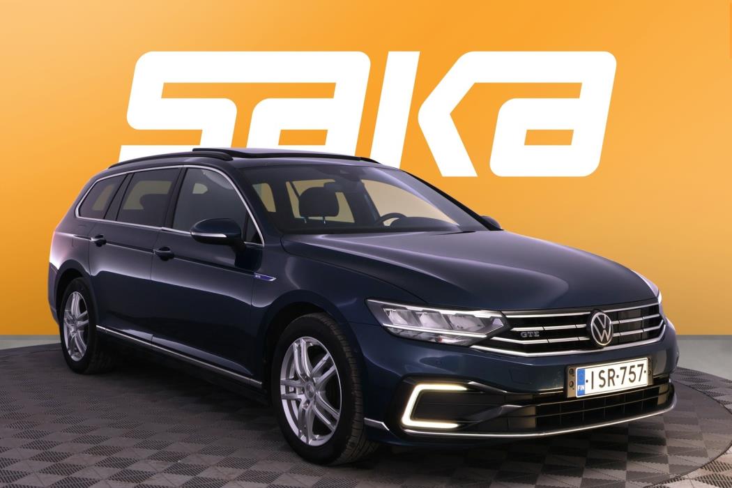 VOLKSWAGEN Passat 2022