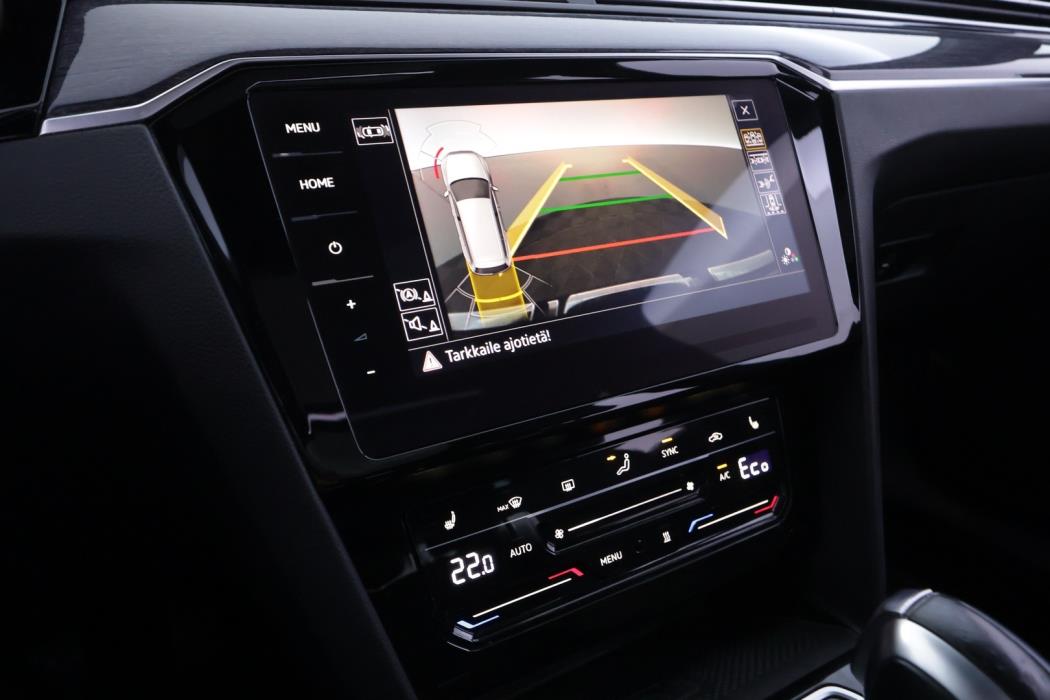 VOLKSWAGEN Passat 2022