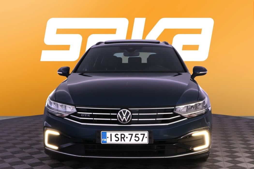 VOLKSWAGEN Passat 2022