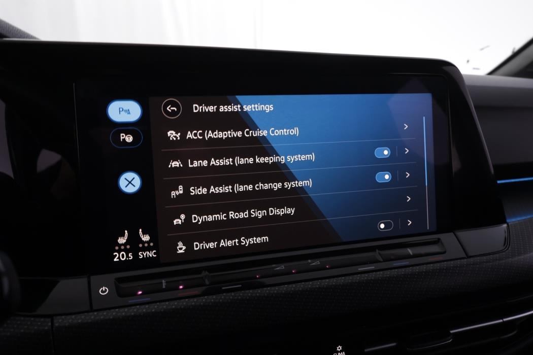 VOLKSWAGEN Golf 2021