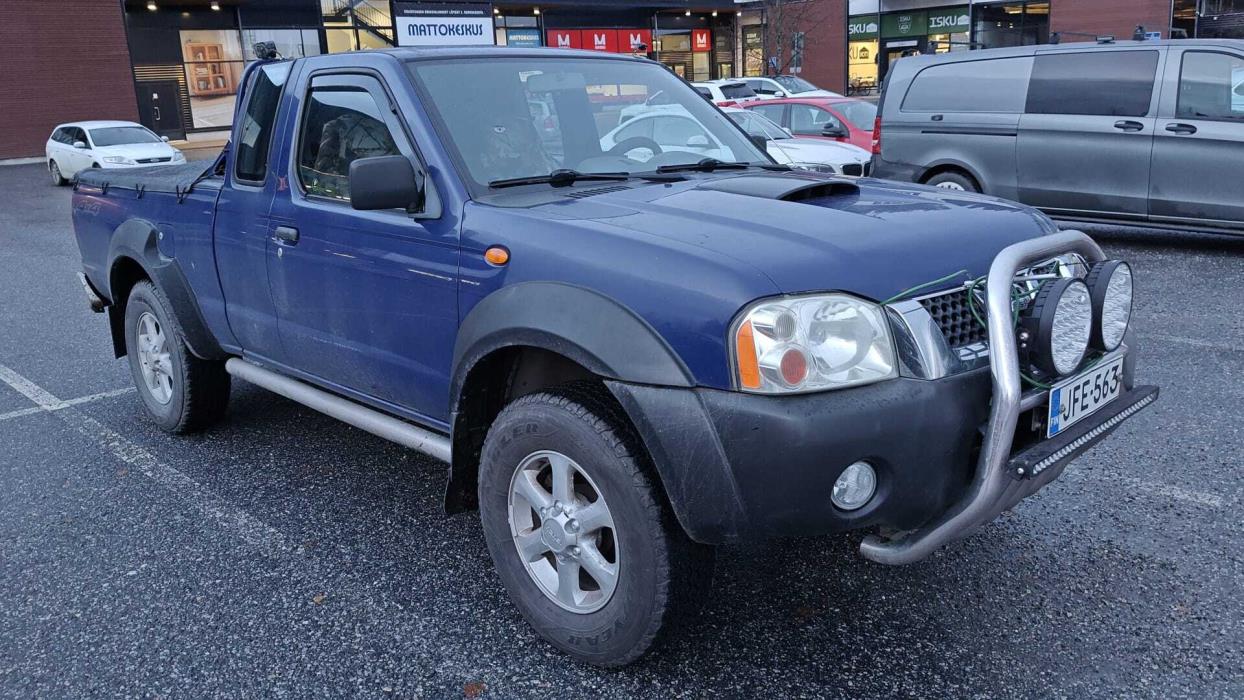 NISSAN KING CAB 2003