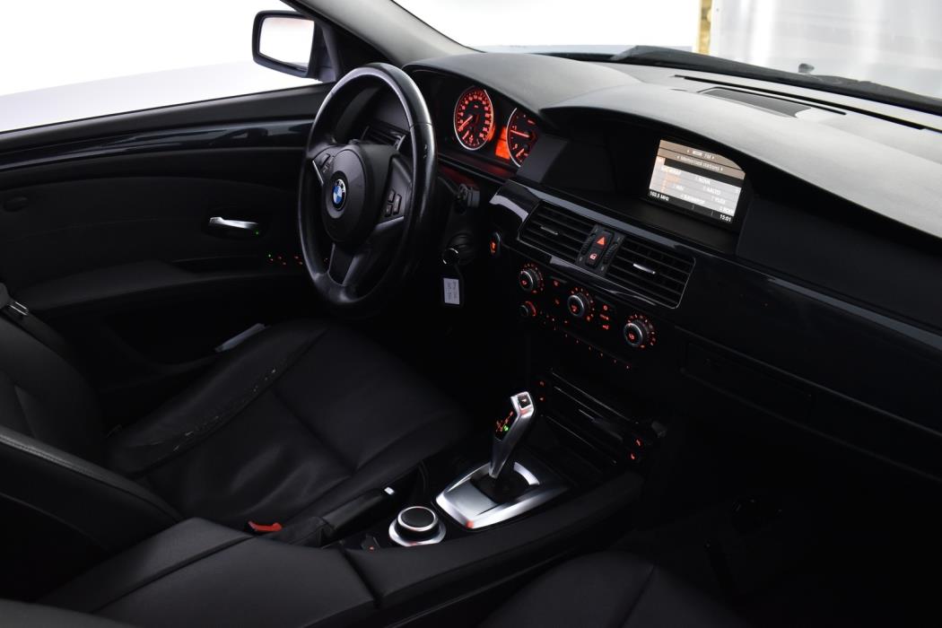 BMW 520 2008