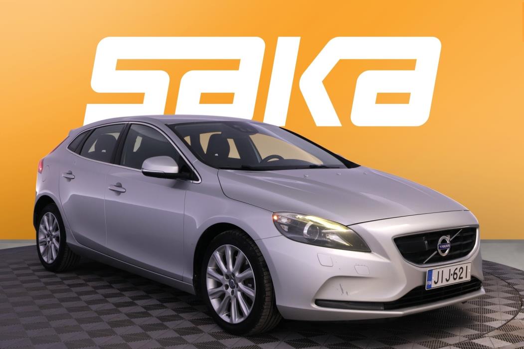 VOLVO V40 2013