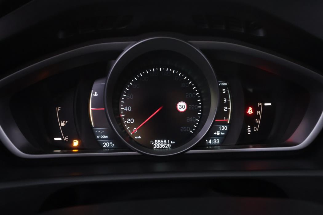 VOLVO V40 2013
