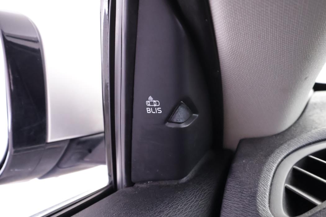 VOLVO V40 2013