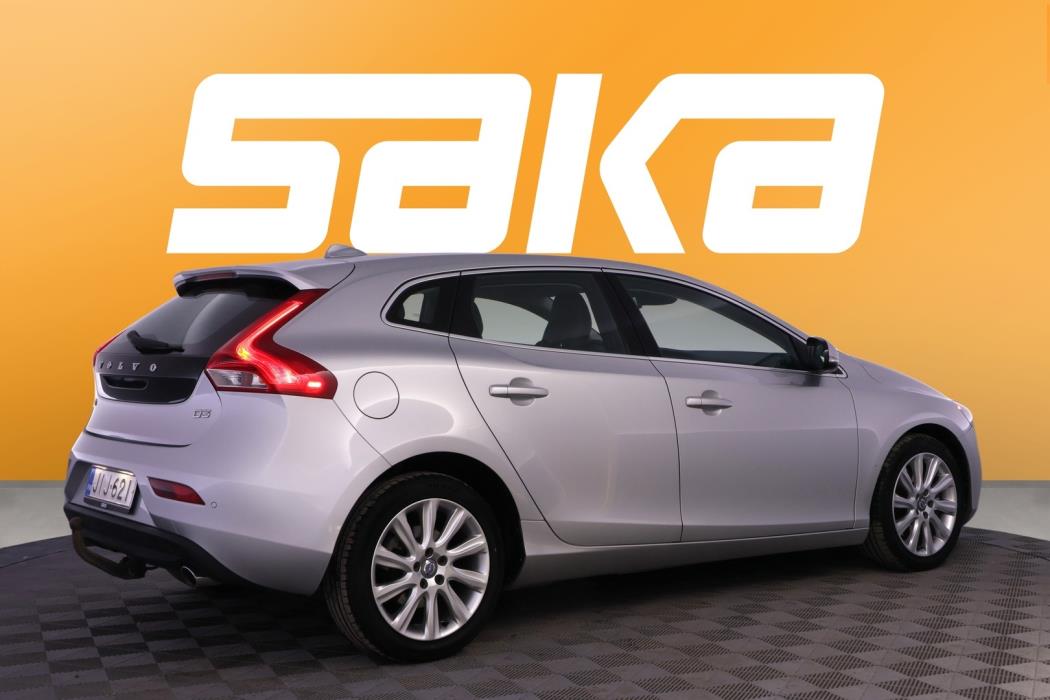 VOLVO V40 2013