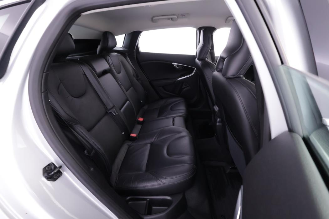 VOLVO V40 2013
