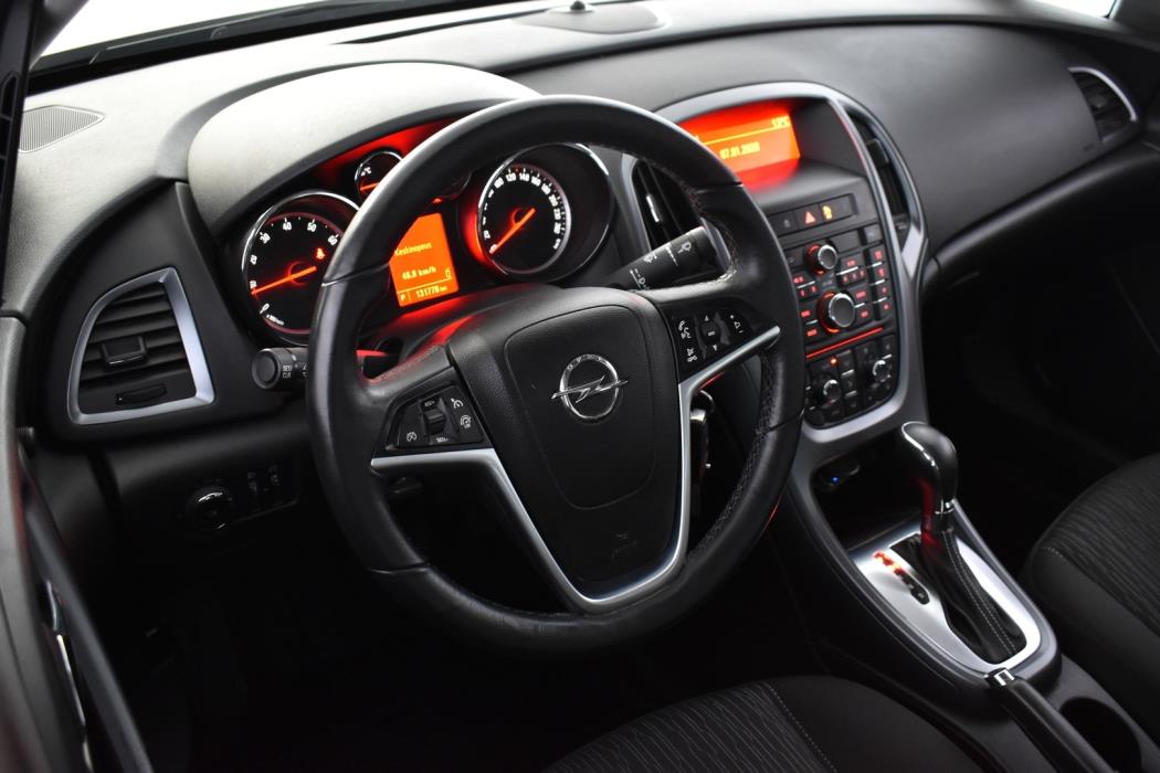OPEL Astra 2013